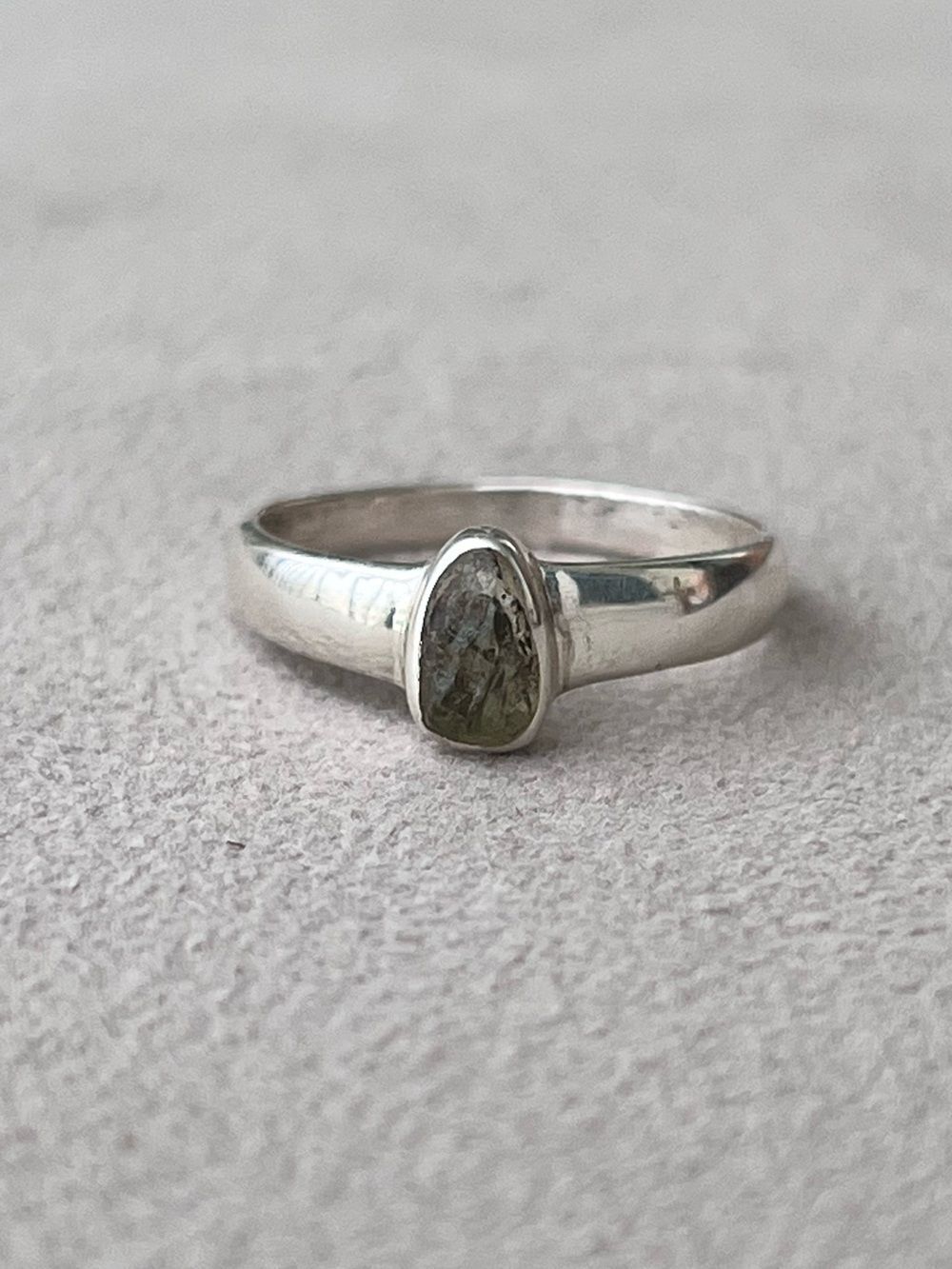 Artisan Sterling Silver Teardrop Moldavite Ring Size 6.25